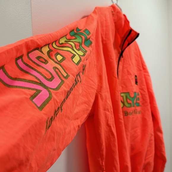 Surf Style lightweight neon pullover - Picture 3 of 5